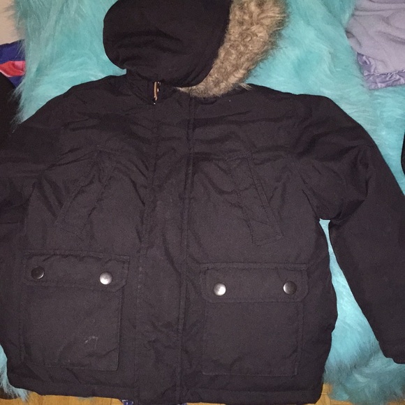 Toddler boys 5year old black coat - Picture 2 of 4